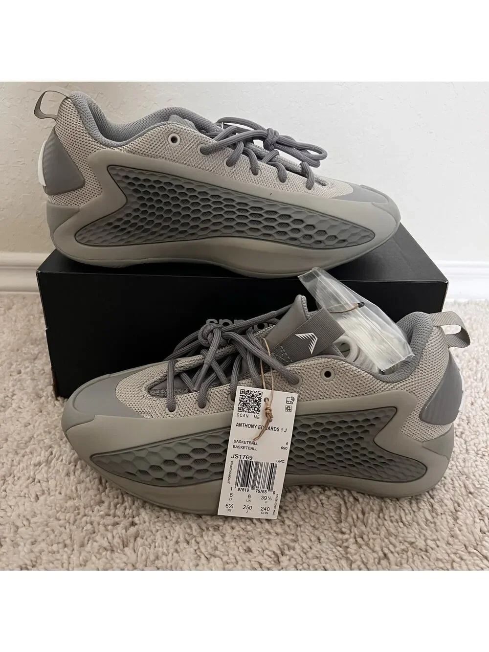 adidas Anthony Edwards 1 Low Top Basketball Sneakers Gray JS1769 Size 6.5 NWT